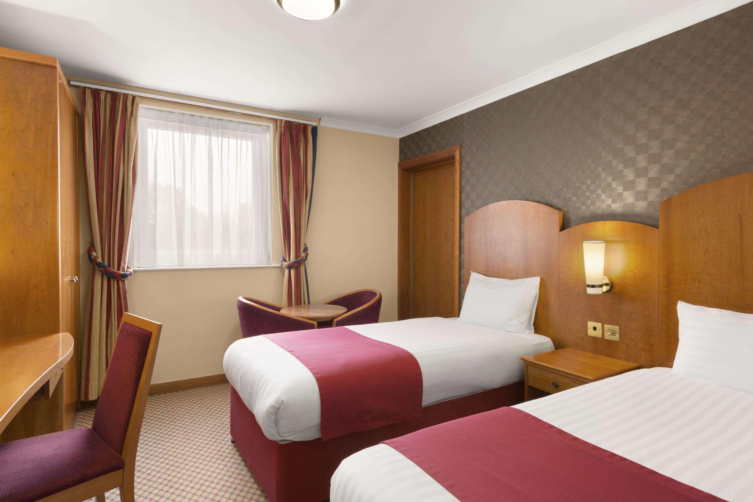 Savera Hotel South Райслип Экстерьер фото